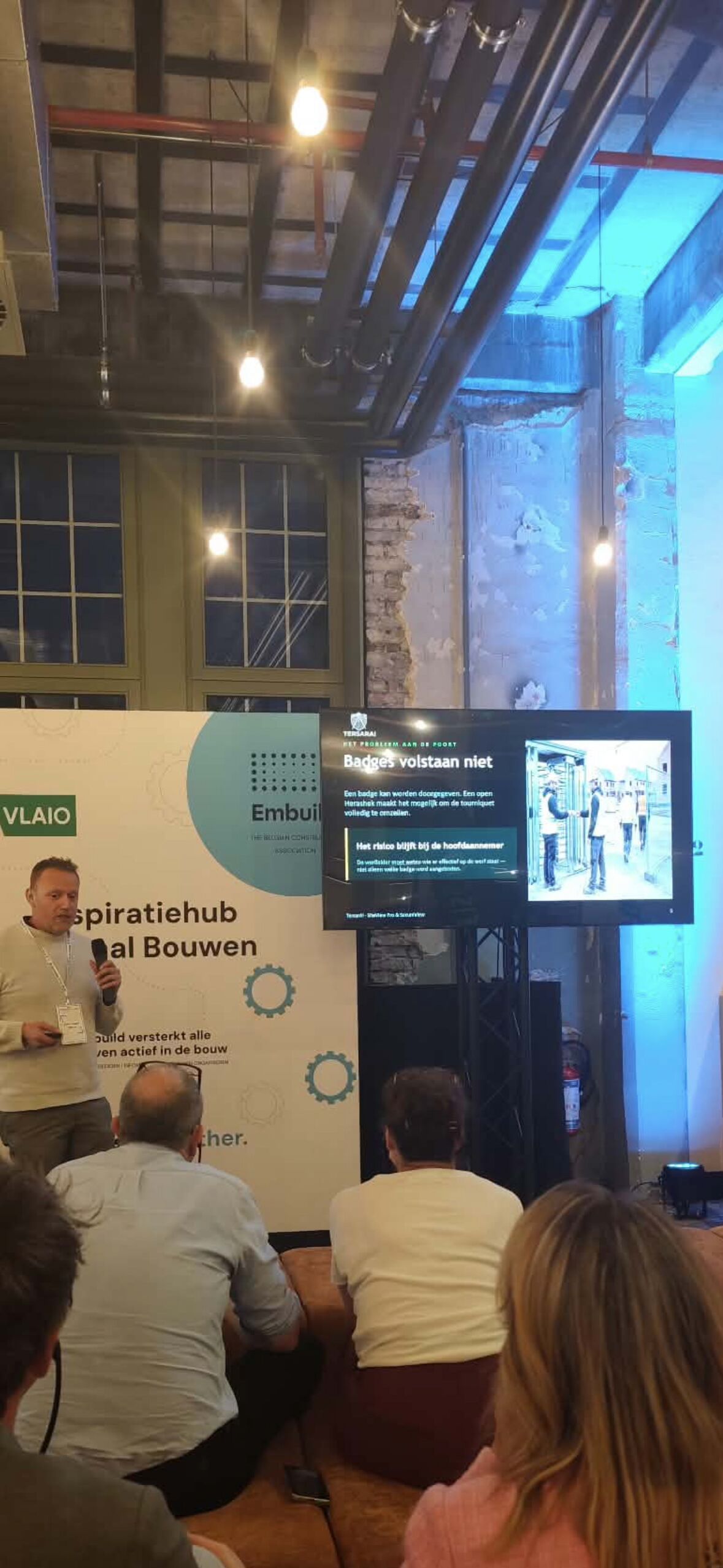 David Tanghe presenteert de tools voor aannemers op de tour.